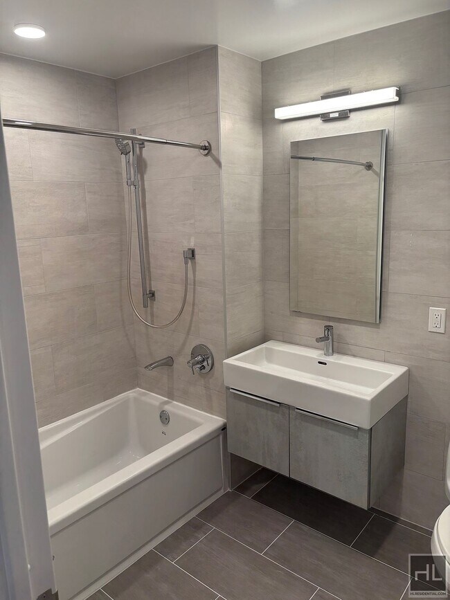 Foto del edificio - NORTHERN BOULEVARD