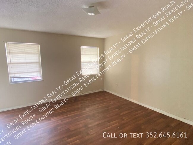 Building Photo - 2631 SW 33rd Ave