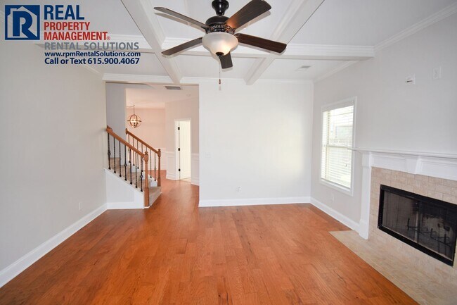 Foto del edificio - MUST SEE 4BR+Bonus in Murfreesboro! Fenced...