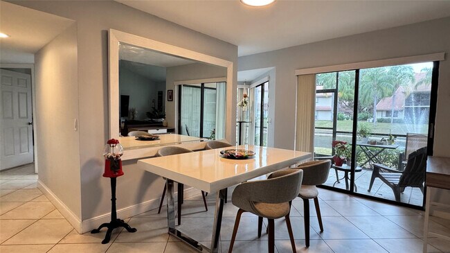 Foto del edificio - 5641 Coach House Cir