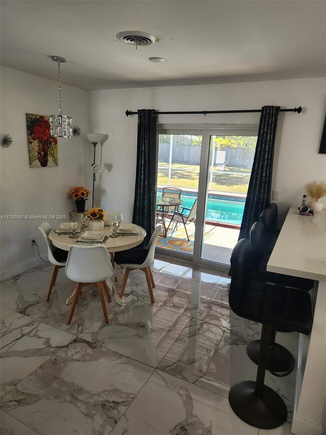 Foto del edificio - 14400 SW 98th Ave