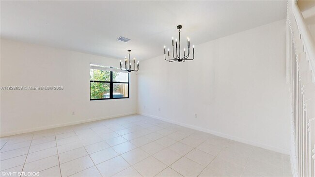 Building Photo - 10004 SW 231st Ln