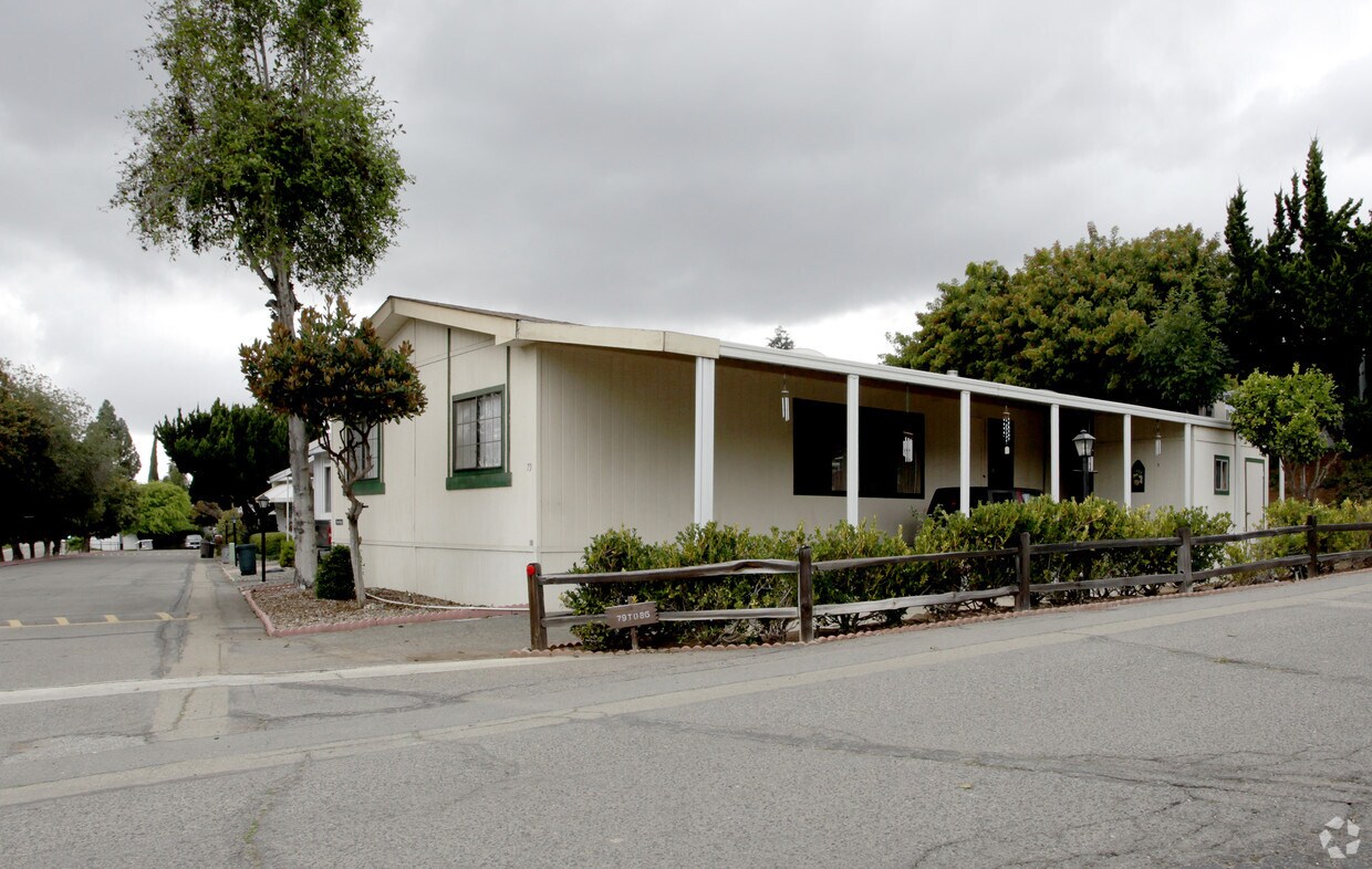 Friendly Hills Mobile Manor Apartments In Escondido