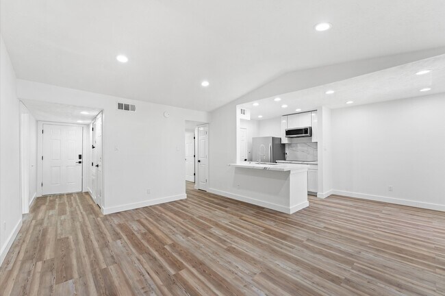 Foto del edificio - 17331 Red Oak Dr