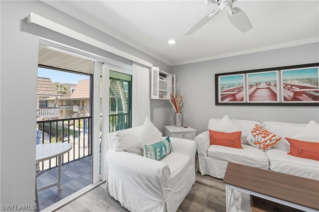 Foto del edificio - 87 N Collier Blvd