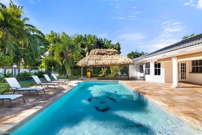 Building Photo - 4 br, 3.5 bath House - 7790 SW 120th Pl