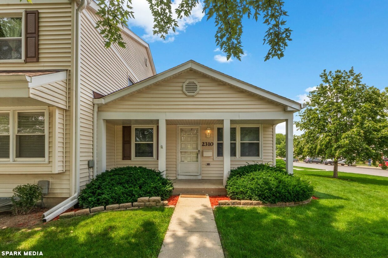 Primary Photo - 2310 Oxhill Ct