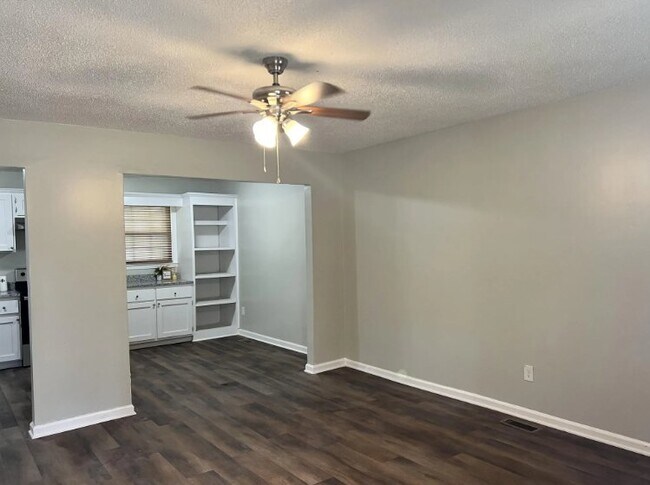 Foto del edificio - 751 Farrowood Dr