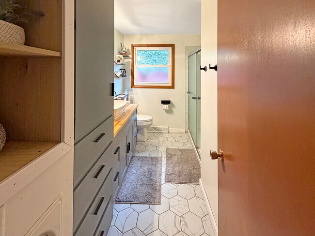 Foto del edificio - 440 Jerelyn Ct