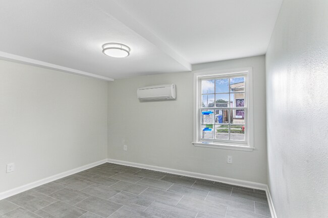 Foto del edificio - 2230 Amelia St
