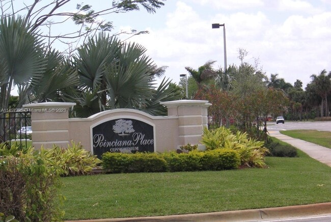 Building Photo - 5900 W Sample Rd