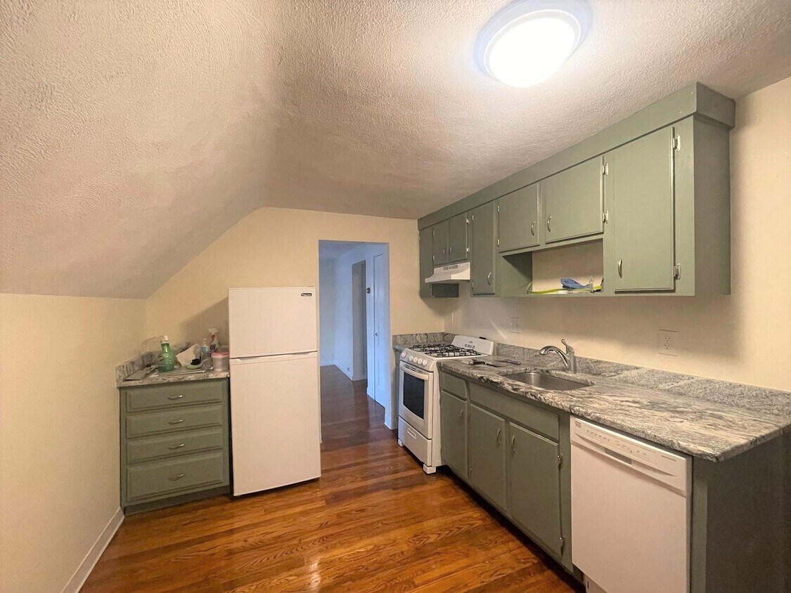 16 Kidder Ave Unit 3, Somerville, MA 02144 Apartments in Somerville