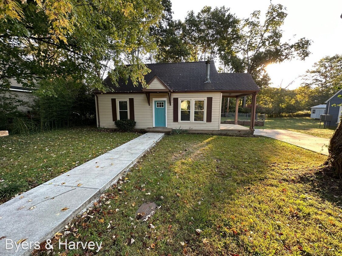Foto principal - 3 br, 1 bath House - 965 Greenwood Court