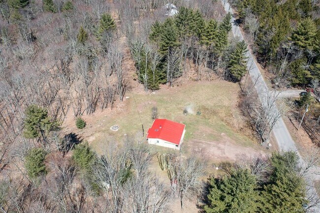 Building Photo - 786 Creamery Rd