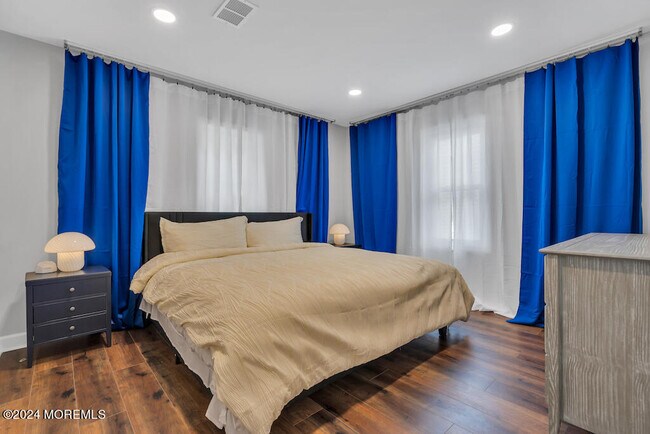 Foto del edificio - 134 Blaine Ave