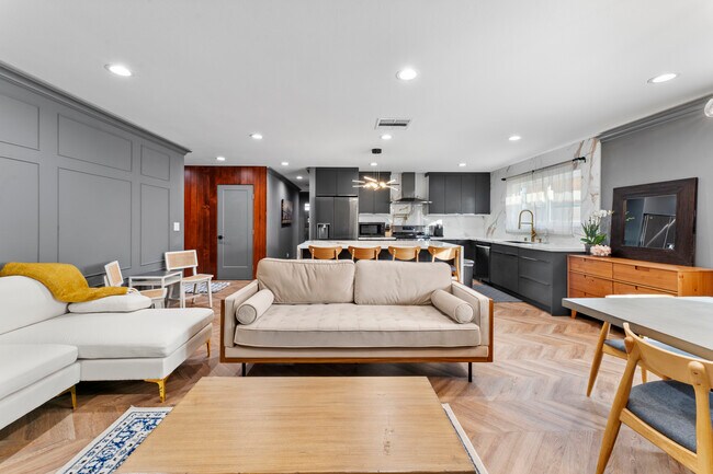 Foto del edificio - 9204 Pelican Ave