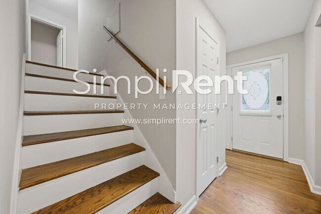 Foto del edificio - Beautifully Updated 4 Bedroom Home in Decatur! -1st month's Rent FREE with a 13-month lease!