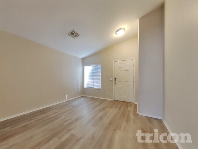 Foto del edificio - 12306 N Palm St