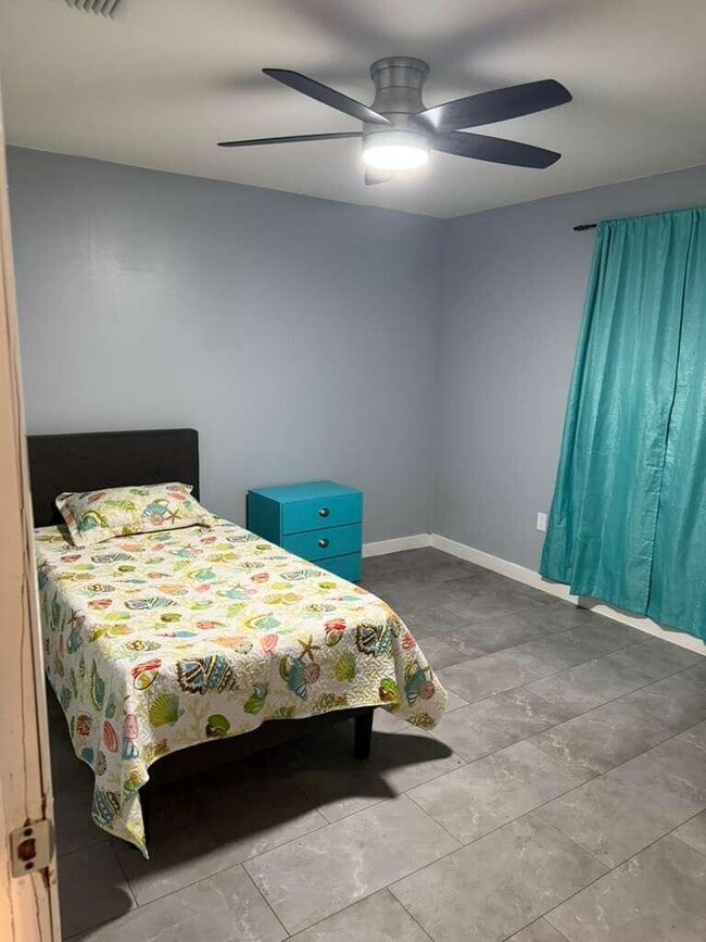 Building Photo - 514 Waylaid Ave SW