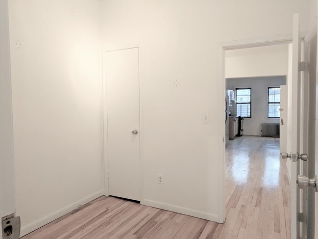 Building Photo - 24 Skillman Ave