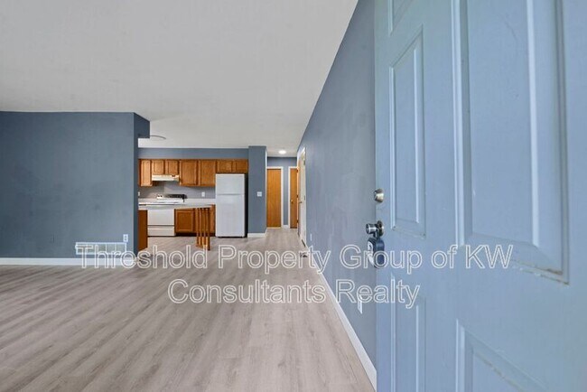 Building Photo - 5809-5811-5811 Pepperwood Ct