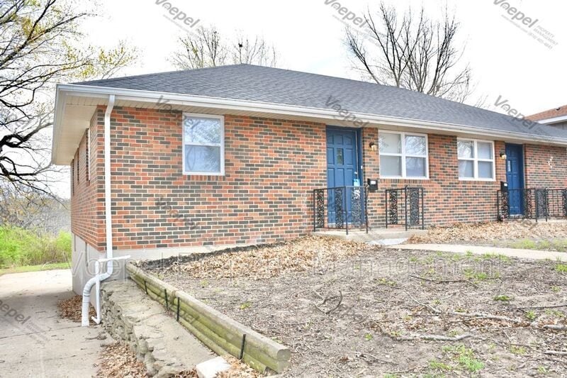 107 S Oak Ridge Terrace, Sugar Creek, MO 64054 House for Rent in