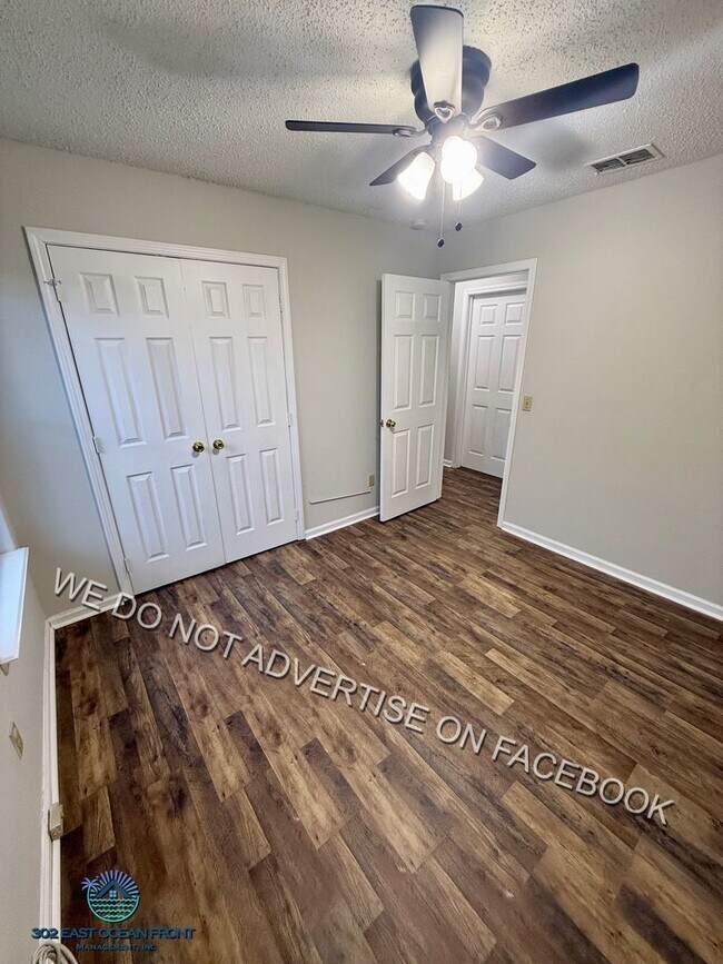 Building Photo - Lovely 4 Bedroom 2 Bathroom now available for rent!