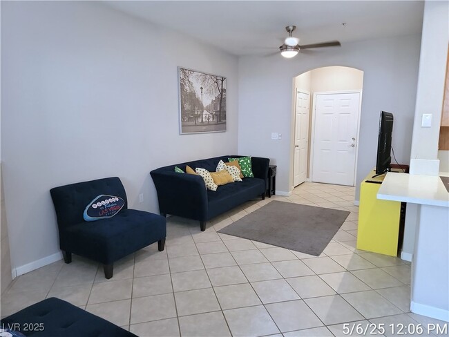 Building Photo - 7135 Durango Dr