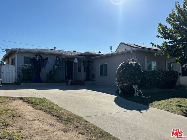 Foto del edificio - 10148 Gothic Ave