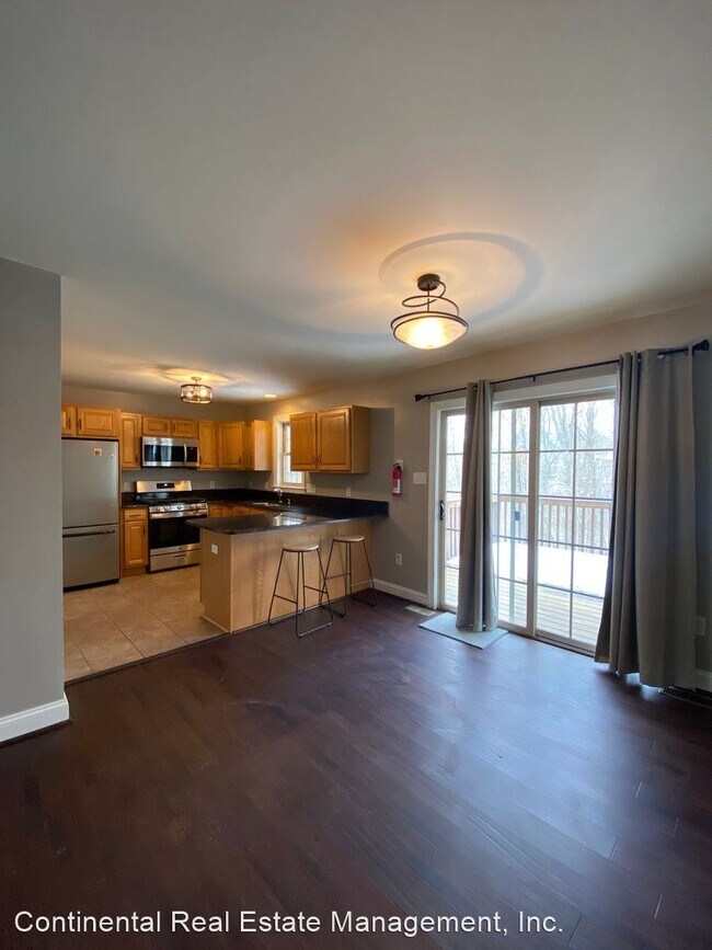 Foto del edificio - 3 br, 2.5 bath House - 662-C Oakwood Avenue