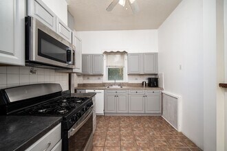 Building Photo - 203 Bowers St