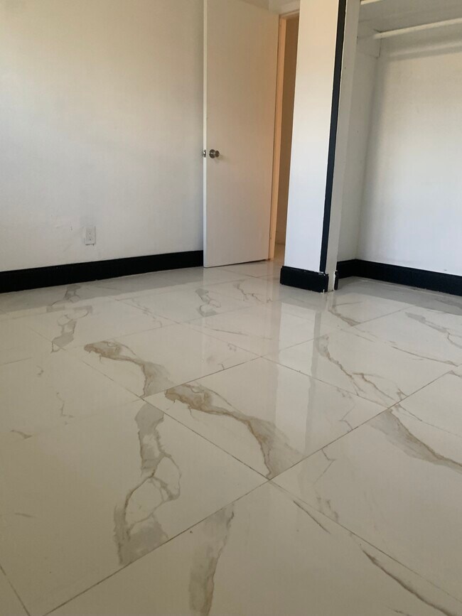 Foto del edificio - 3000 NW 11th St