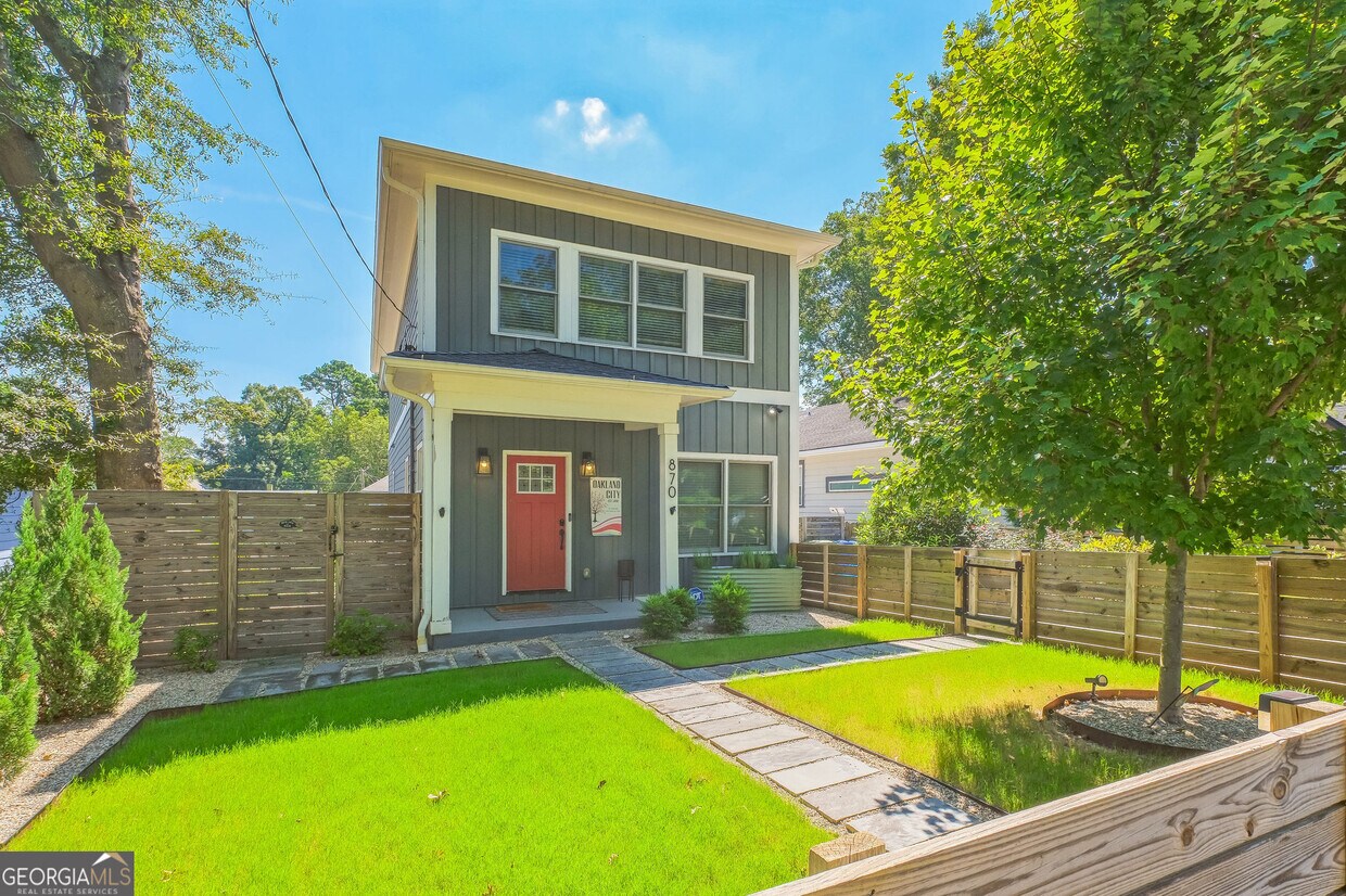 Foto principal - 870 Westmont Rd SW