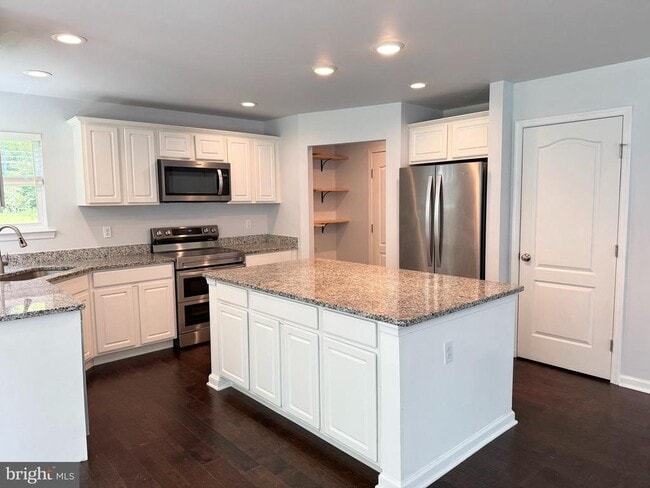 Foto del edificio - 206 Cranes Corner Rd