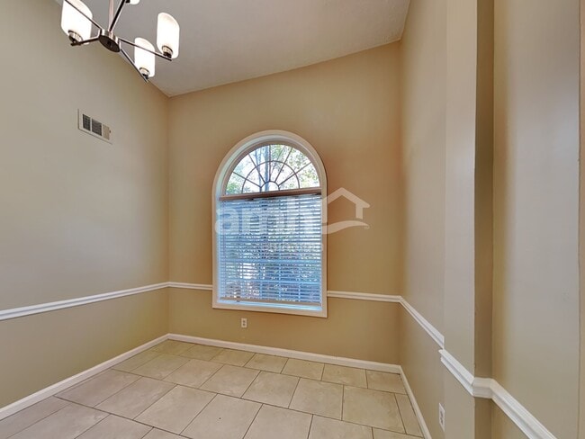 Foto del edificio - 240 Grover Turner Way