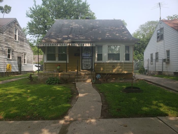 Primary Photo - Bungalow