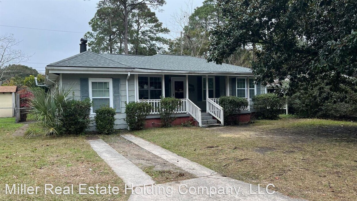 Foto principal - 3 br, 1 bath House - 2408 East 39th St