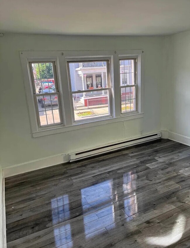 Foto del edificio - 166 Regent Ave