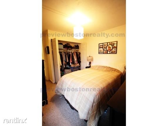 Primary Photo - 144 Kenrick St