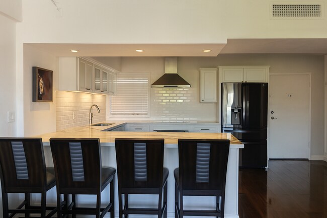 Foto del edificio - 349 E Thomas Rd