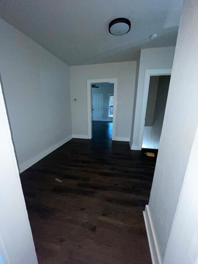 Foto del edificio - 516 E Harrison Ave