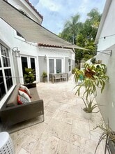 Building Photo - 3070 Allamanda St