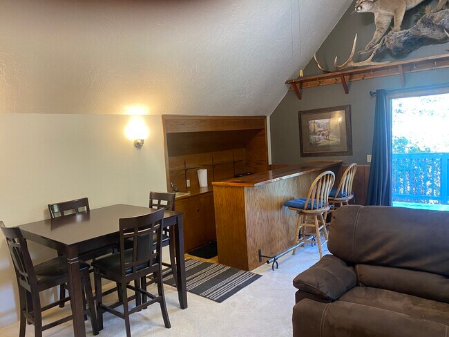 Foto del edificio - 10485 Lakewood Pl