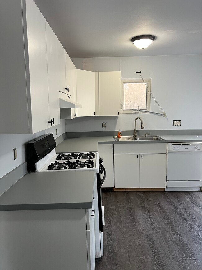 2906 N Centre St Unit 2nd Floor, Pennsauken, NJ 08109 Apartments in