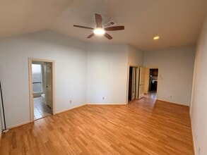 Building Photo - 16214 Dunmoor Dr