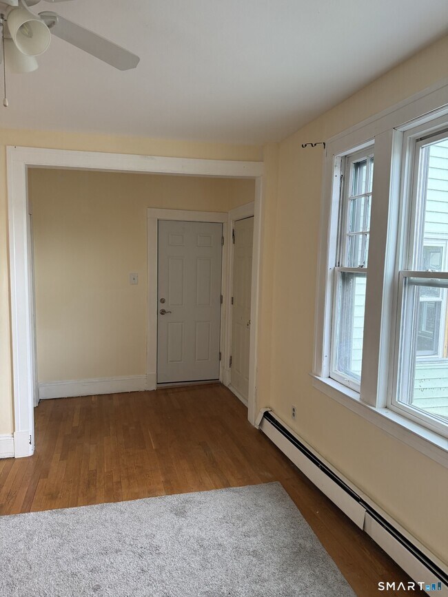 Foto del edificio - 452 Hillside Ave