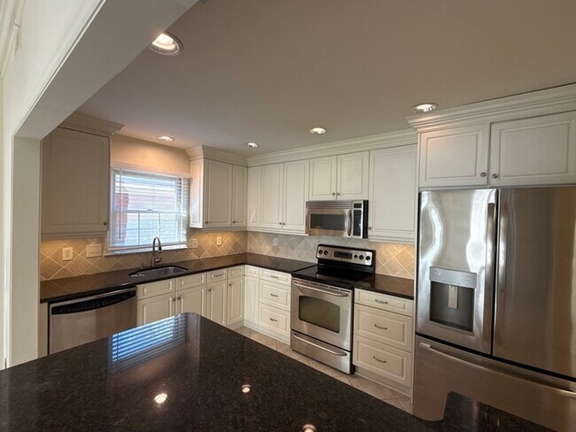 Foto del edificio - King John Condos