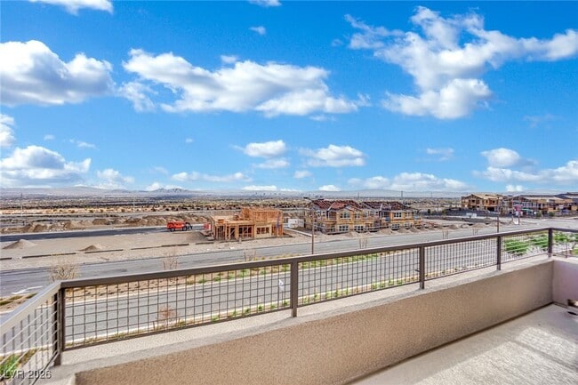 Foto del edificio - 1749 S Desert Foothills Dr