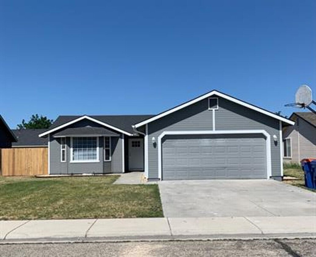 Foto principal - South Boise 3 Bedroom Home
