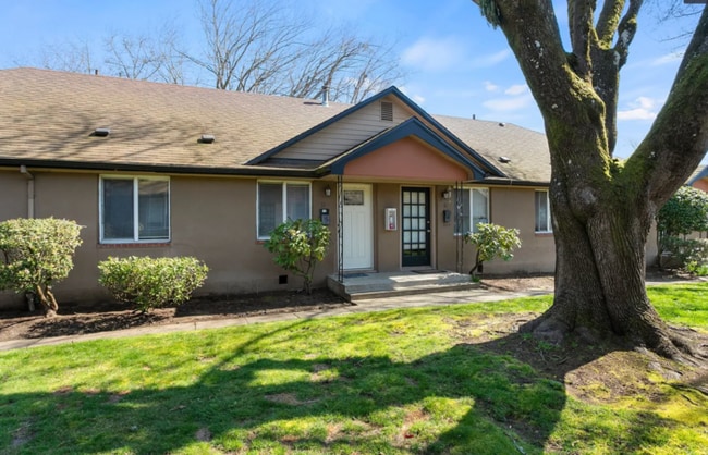 Foto del edificio - 2BD Vintage Charm in Downtown Vancouver- Prime Location!!